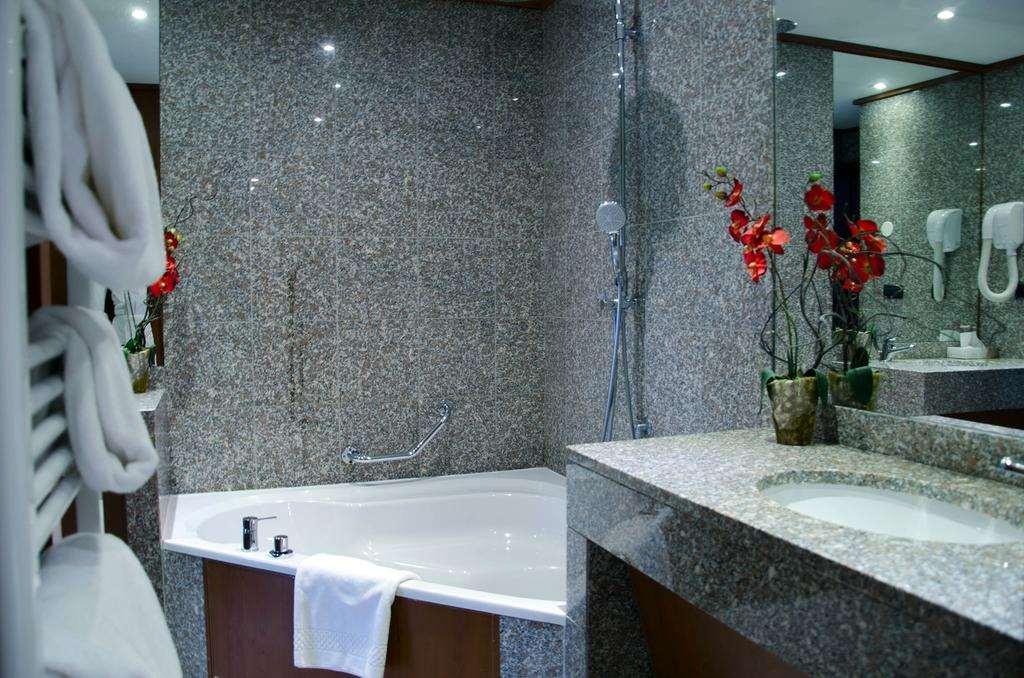 Goldstar & Hotel 4*