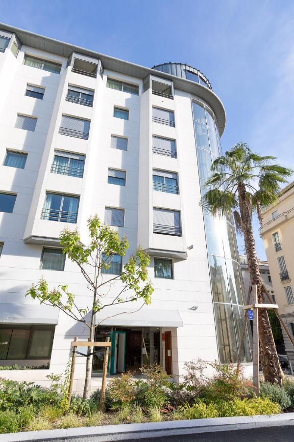 Goldstar & Hotel 4*