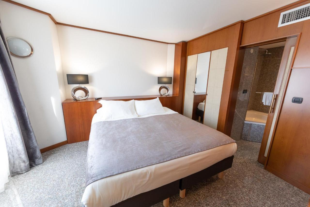 Hotel Goldstar &