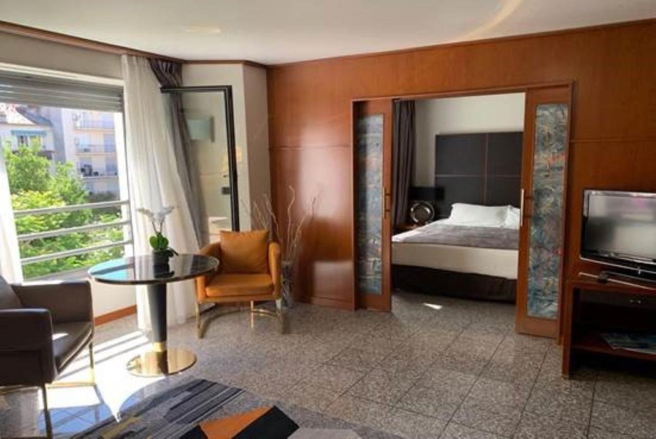 Goldstar & Hotel 4*